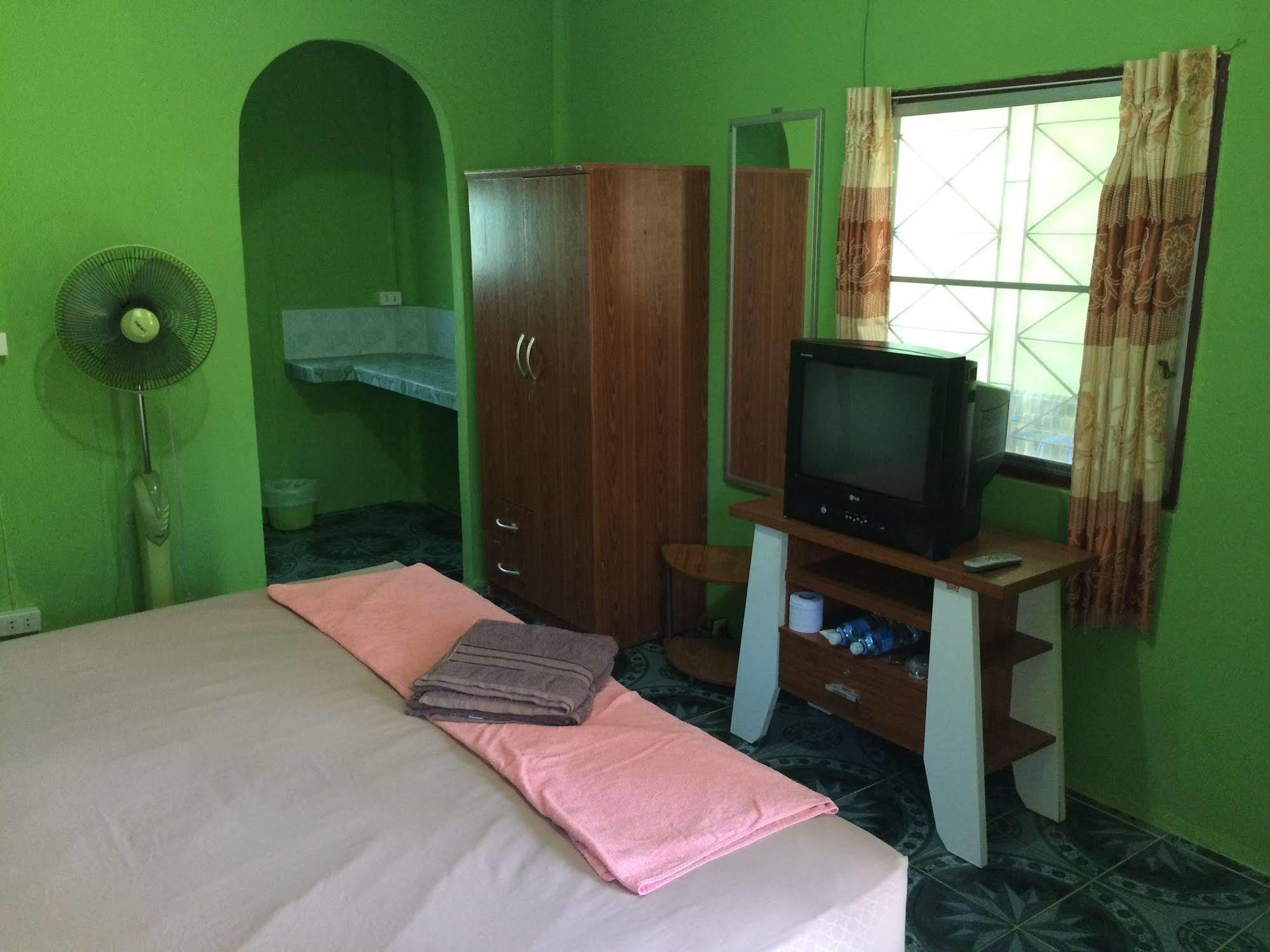 Abc Bungalow Baan Tai Esterno foto
